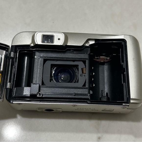 Samsung Maxima Zoom 70GL 35mm Point Shoot Film Camera Tested - Picture 14 of 15